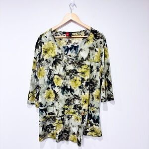 VIN ROUGE Green floral wrap top